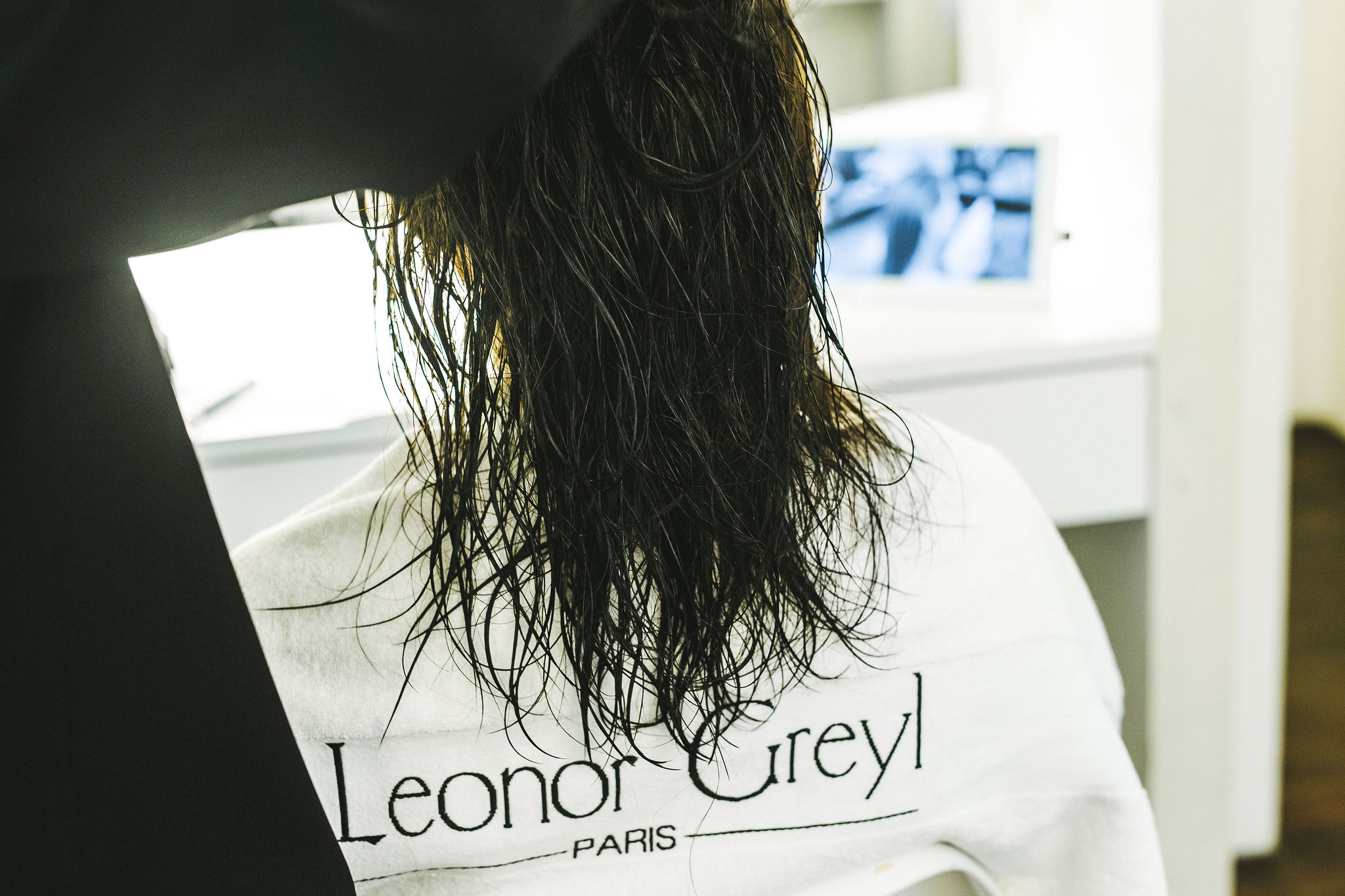 Leonor Greyl Treatment Handtuch mit Logo